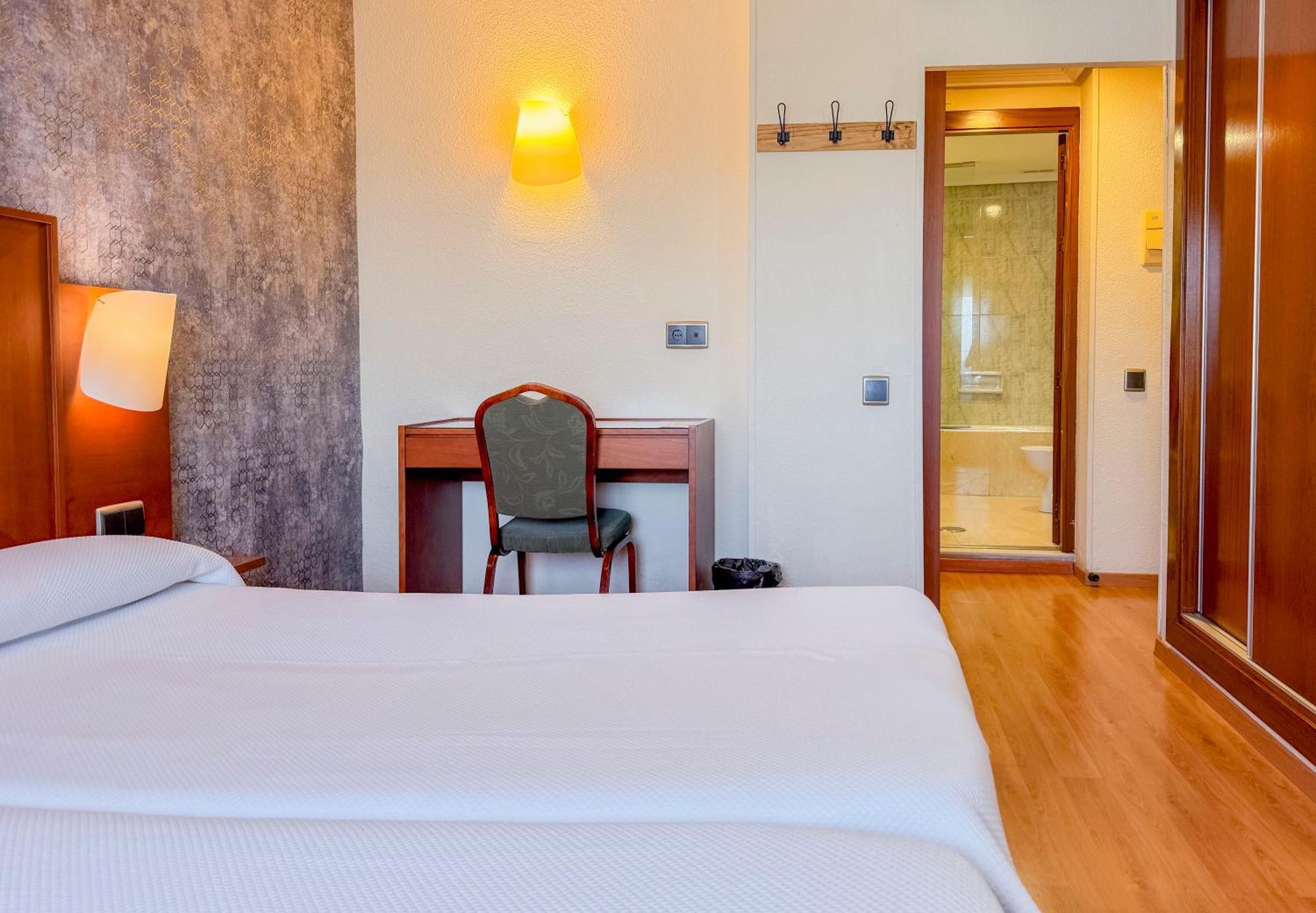Torreluz Apartamentos Almería Exteriör bild